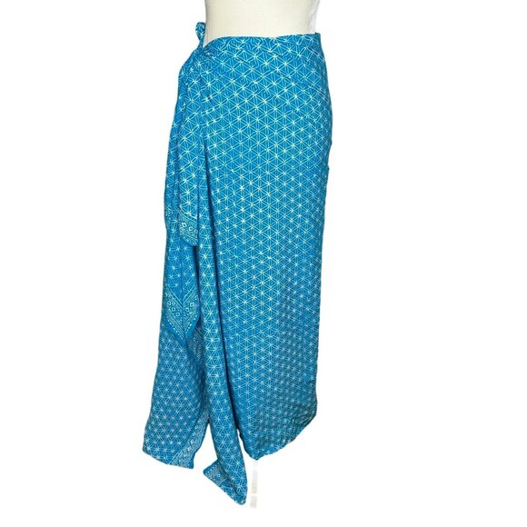 Aqua Blue & White Geometric Oversize Scarf Wrap Beach Cover Up OS - Picture 3 of 7